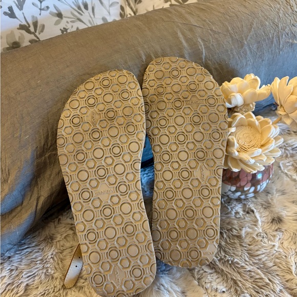 Zeazoo Women’s Brown Leather Sandals - Picture 6 of 6